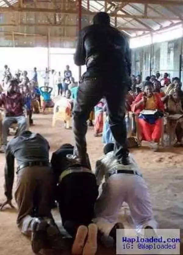 Photos: Church Members Carry Their Pastor Becuz His Feet Must Not Touch The Floor During Service